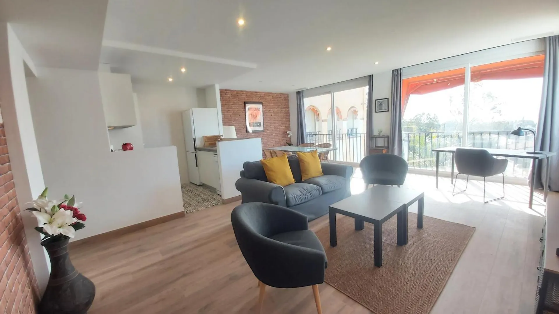 Apartamento Interpares Swimmingpool By Del Parque Flats Málaga
